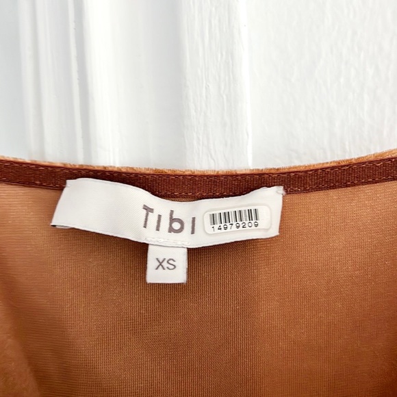 ♥️ Tibi Stretch Velvet Ruched Cami - Picture 14 of 16